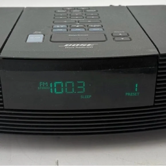 Excellent w/ REMOTE TOO Bose Wave Radio CD Player Black - Picture 1 of 1